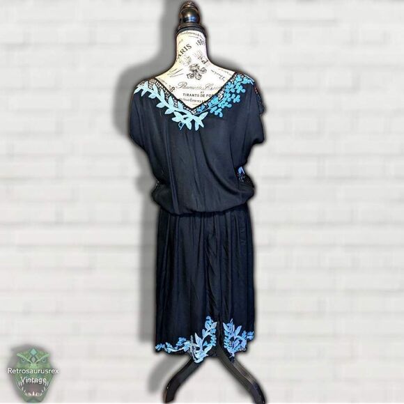 Vintage 1970's Indian Boho Two Piece Netted Embroidered Floral Blouse & Skirt Se - Picture 3 of 6